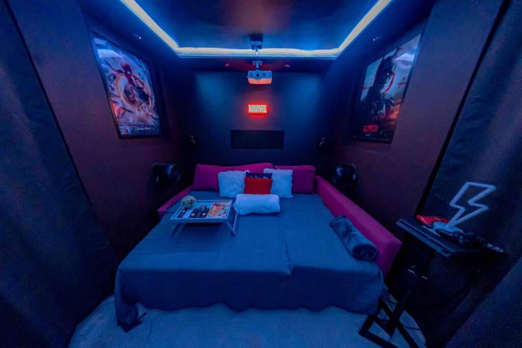 Unique Home W/Garden Hot Tub, Sauna & Cinema Room Лондон Экстерьер фото